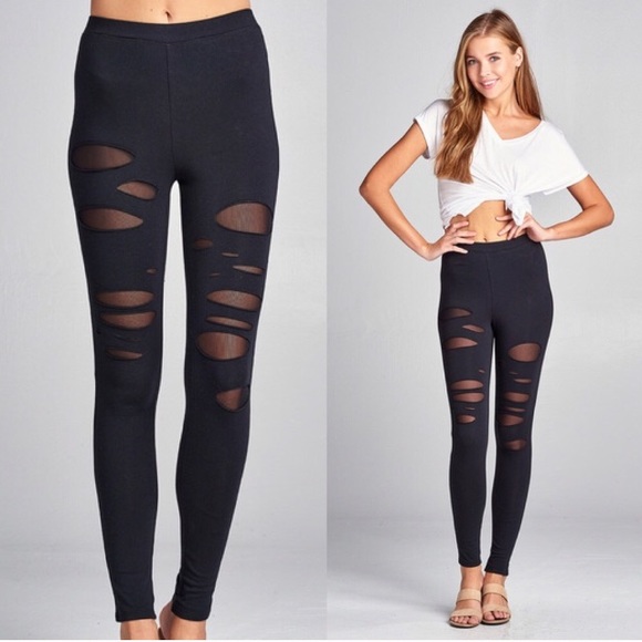 WILA Pants - 💥SALE 💥 Black Distressed Leggings🖤